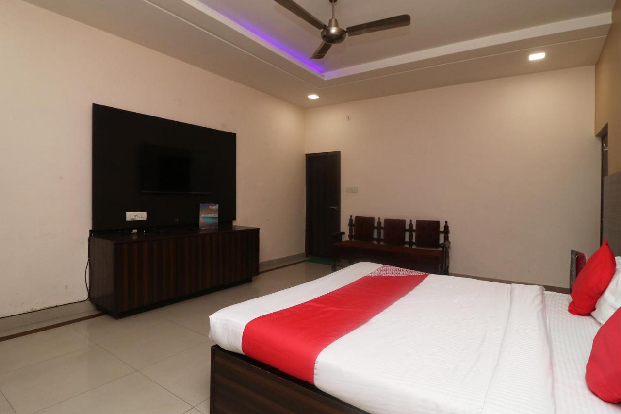 Oyo 22826 Hotel Sheltear & Resturant Agra  Bagian luar foto