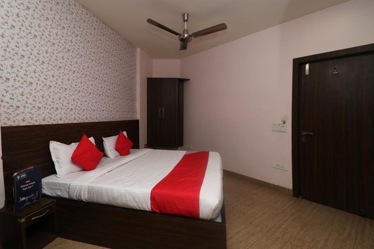Oyo 22826 Hotel Sheltear & Resturant Agra  Bagian luar foto
